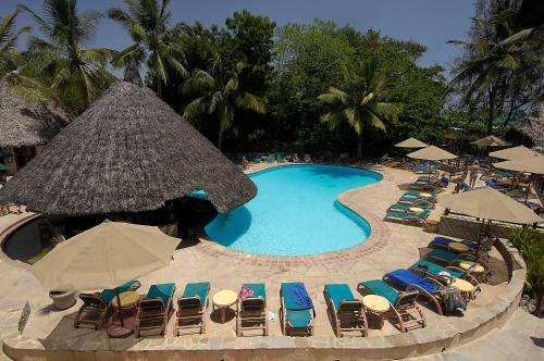 Hotel Pinewood Beach Resort And Spa