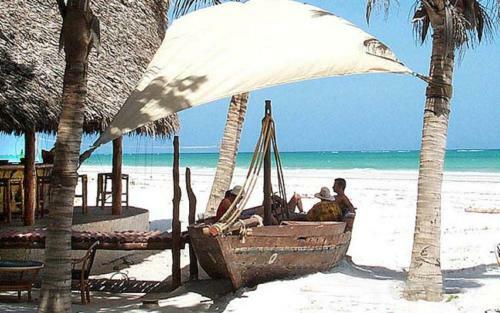 Hotel Pinewood Beach Resort And Spa