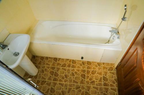 Hostal Link Palm Furnished Apartment