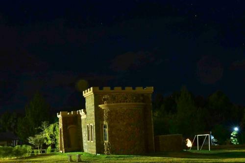 Hotel Tafaria Castle & Country Lodge