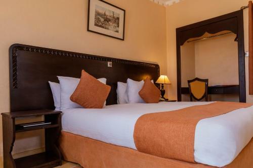 Hotel Tafaria Castle & Country Lodge