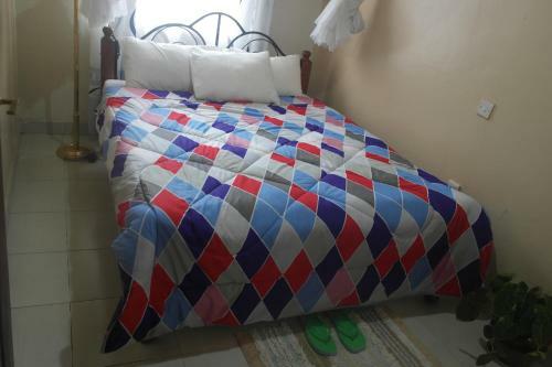 Hostal Palm Airport Suites