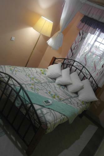 Hostal Palm Airport Suites