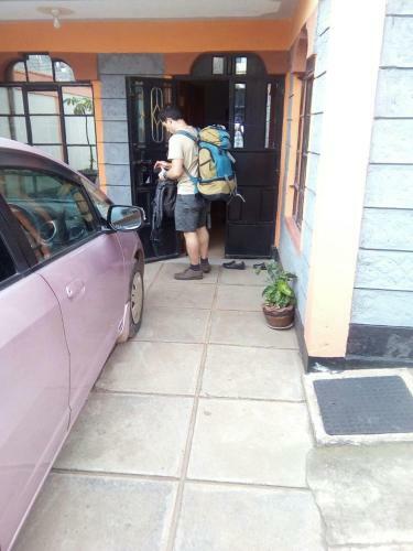 Hostal Palm Airport Suites