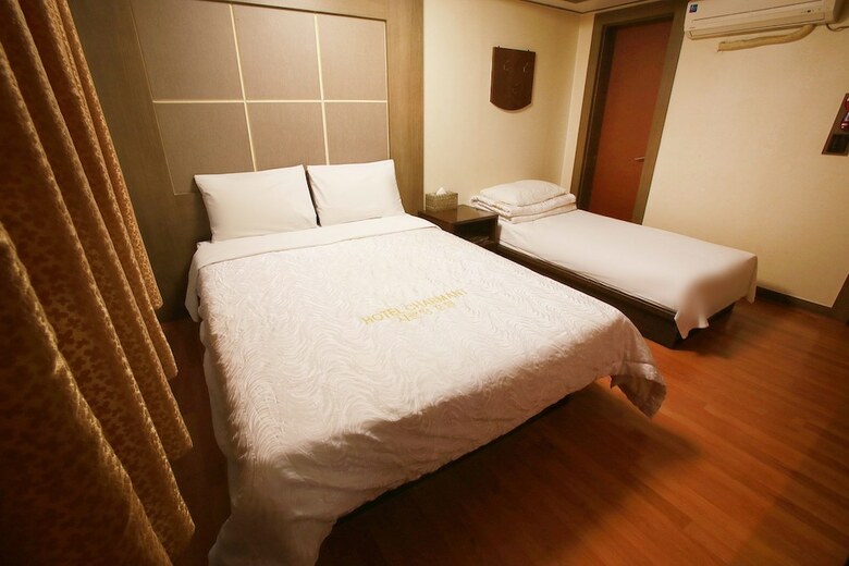Charmant Hotel Suwon