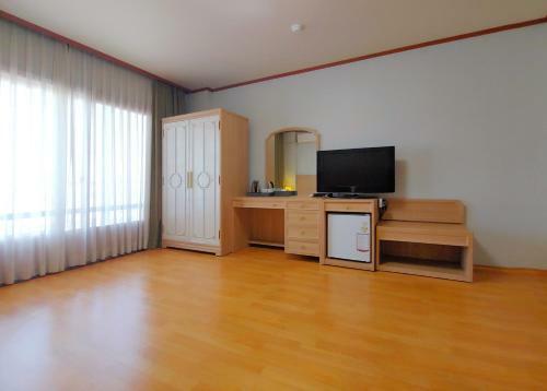 Pearl Hotel Jeju
