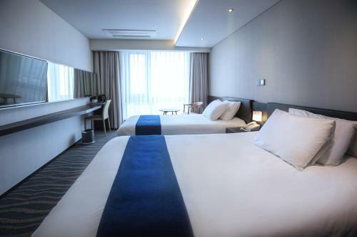 Hotel Howard Johnson By Wyndham Jeju Yeondong