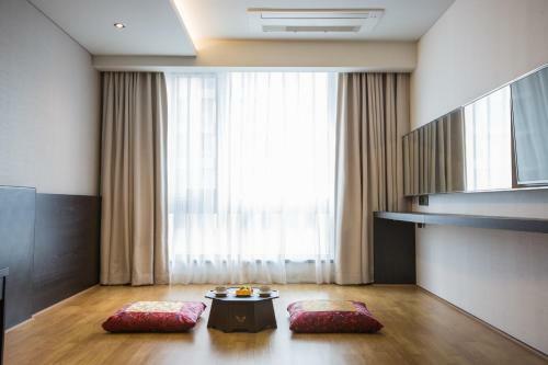 Hotel Howard Johnson By Wyndham Jeju Yeondong