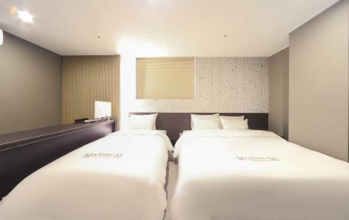 Busan Station Maximum Hotel