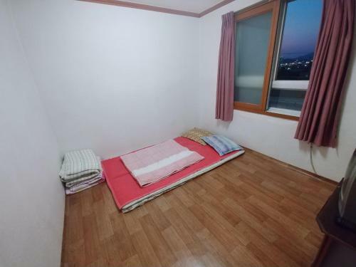 Yeongnamjang Motel