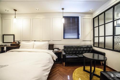 Hotel Stay 53