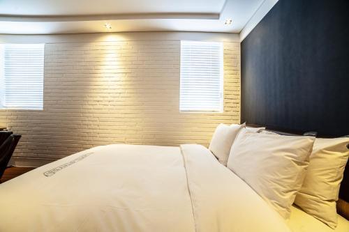 Hotel Stay 53