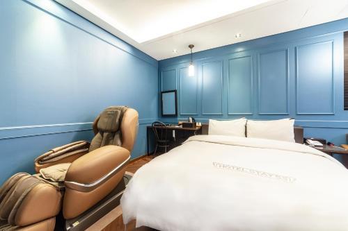 Hotel Stay 53