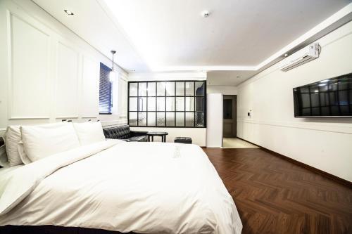 Hotel Stay 53