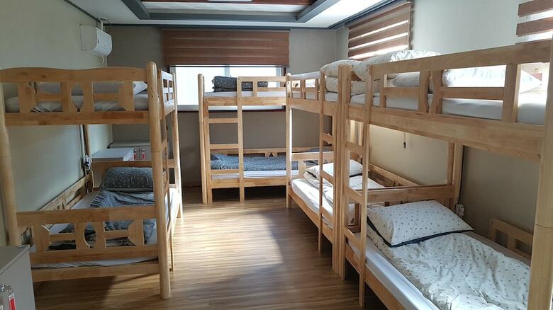 Hostal Harmony Guesthouse