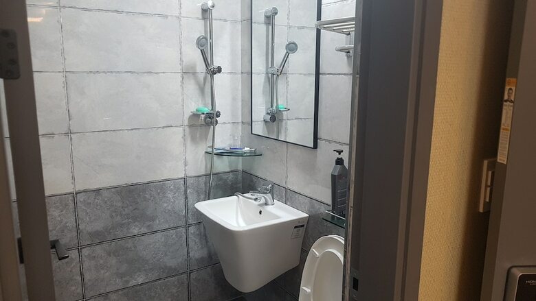 Hostal Harmony Guesthouse
