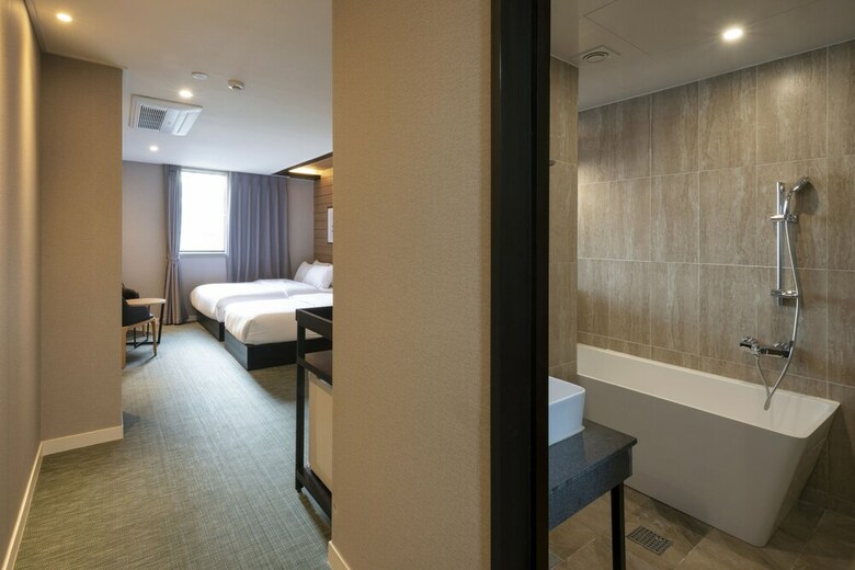 No. 25 Signature Hotel Daecheong