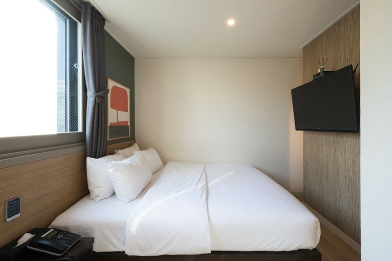 No. 25 Signature Hotel Daecheong