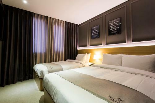 Vella Suite Hotel