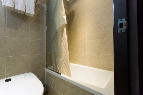 Vella Suite Hotel