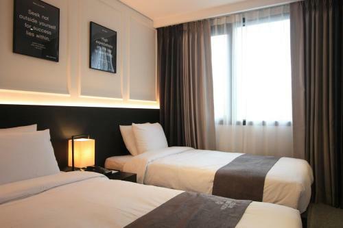 Vella Suite Hotel
