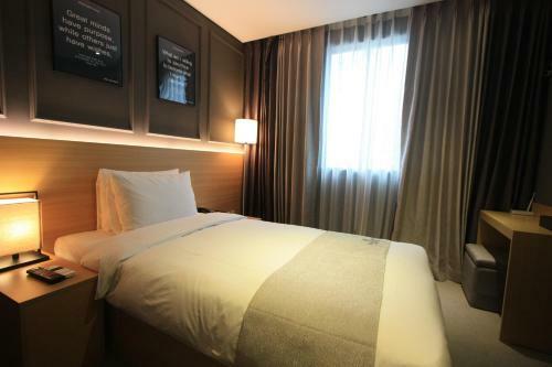 Vella Suite Hotel