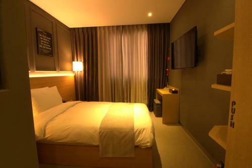 Vella Suite Hotel