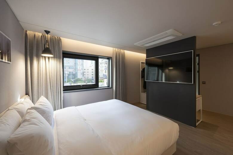 Hound Hotel Yeonsan
