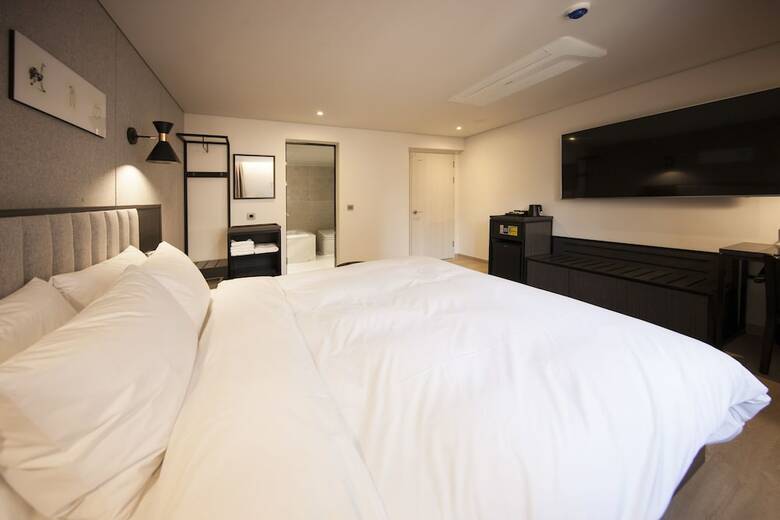 Hound Hotel Yeonsan