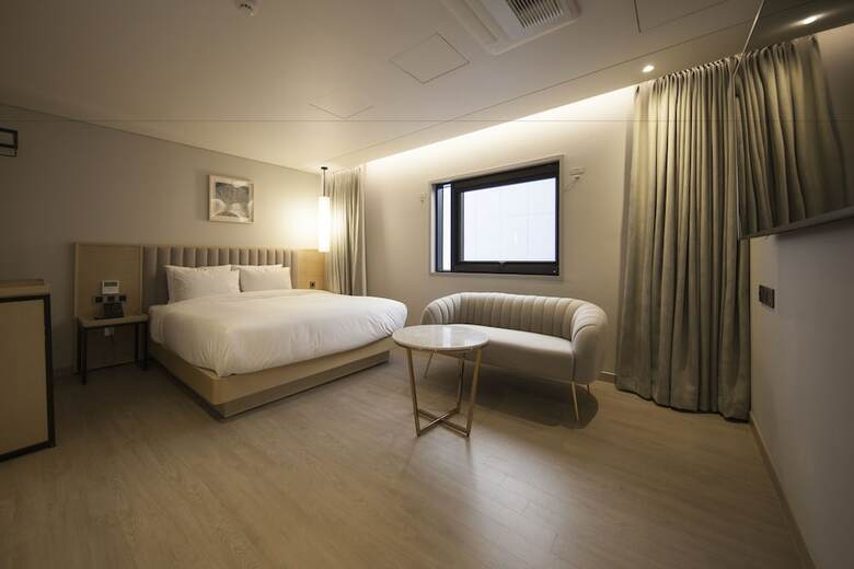 Hound Hotel Yeonsan