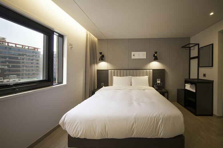 Hound Hotel Yeonsan