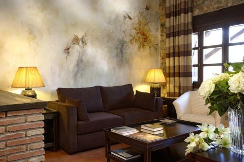 Hotel Rural Los �nades