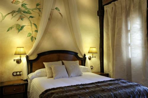 Hotel Rural Los �nades