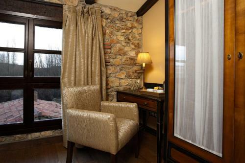 Hotel Rural Los �nades