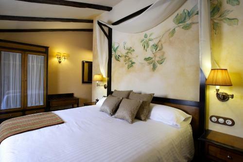 Hotel Rural Los �nades