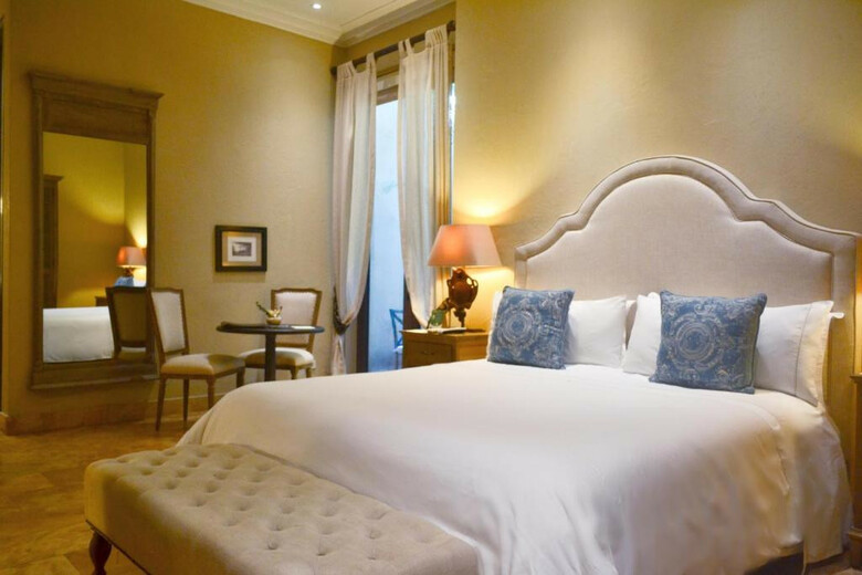 Basti�n Luxury Hotel