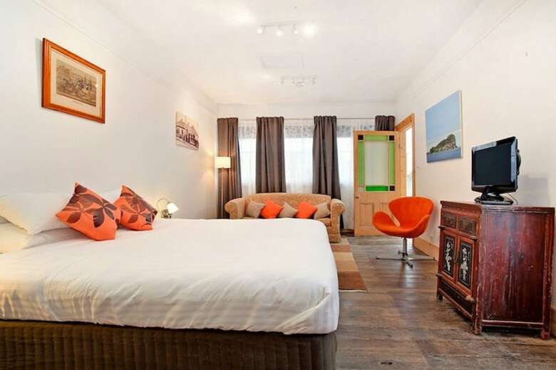 Hostal Robinson Cottage