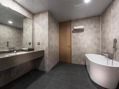 Hotel Tops 10