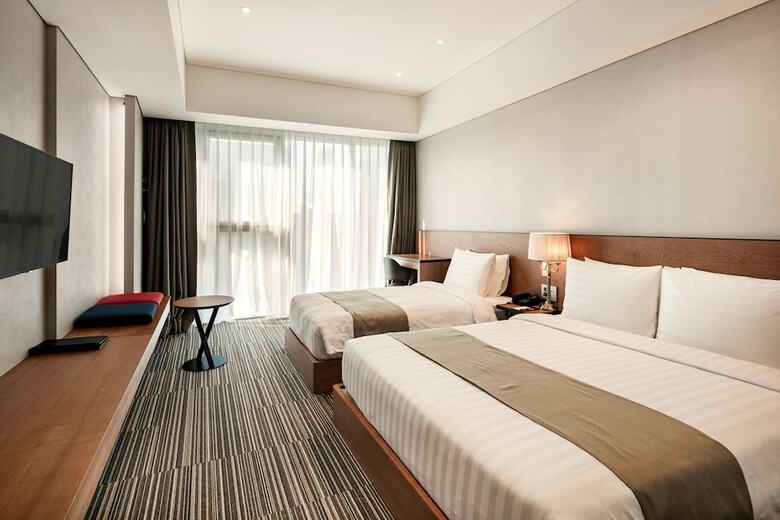 Golden Tulip Incheon Airport Hotel