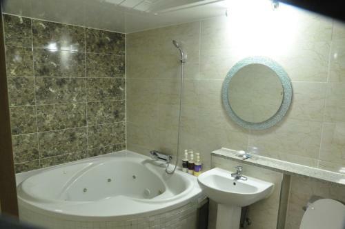 Andong W Hotel