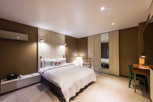 Soho Hotel Airport
