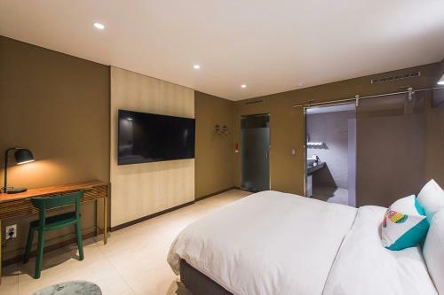 Soho Hotel Airport