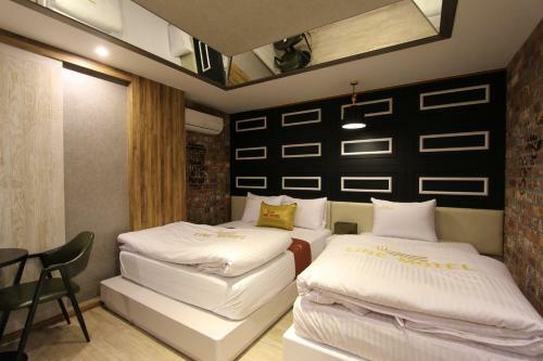 Line Motel