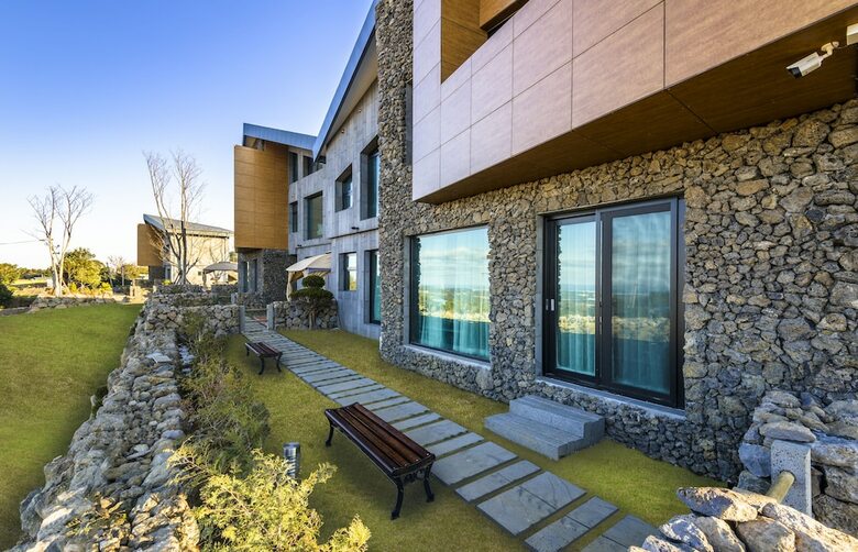 The Jun Pension Jeju