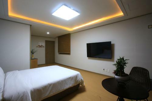 Jeju Line Hotel