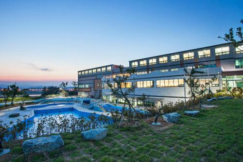 Sacheon Grand Tourist Hotel