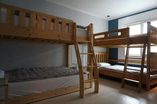 Hostal Airport Guesthouse