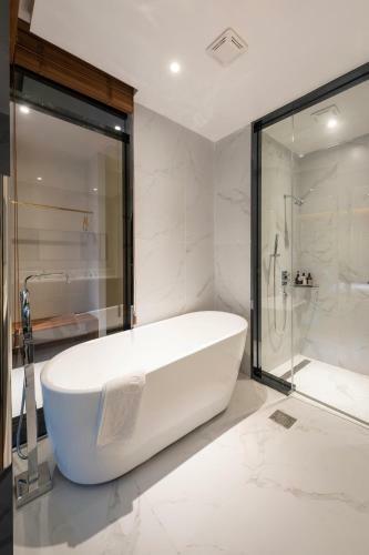 Brown-dot Hotel Shinho