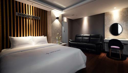Bentley Tourist Hotel
