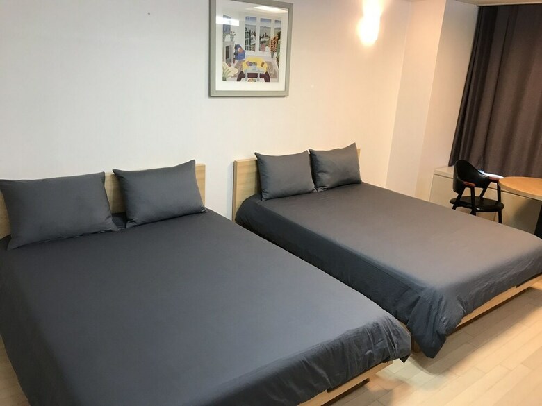 Hostal Lg Airtel